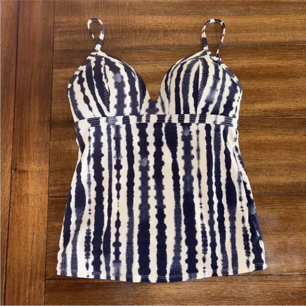 Athleta Wave Break Blue/white Molded Cup Tankini Top Only Small
